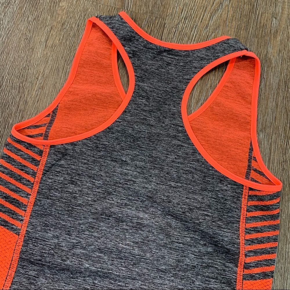 Workout Tank Top - Picture 4 of 5